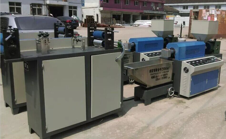 夾鏈擠出機（塑料拉鏈機）